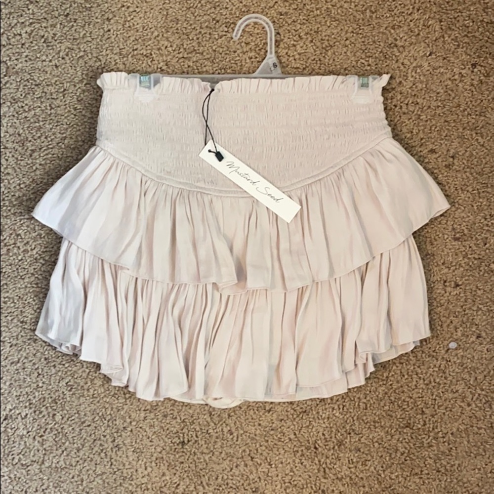 Cream skort